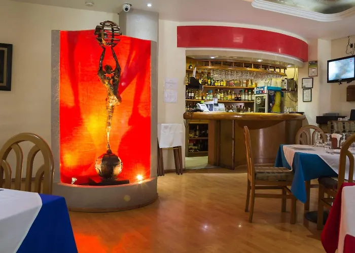 Ambos Mundos Hotel 3*