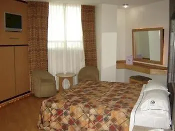 Ambos Mundos Hotel 3*